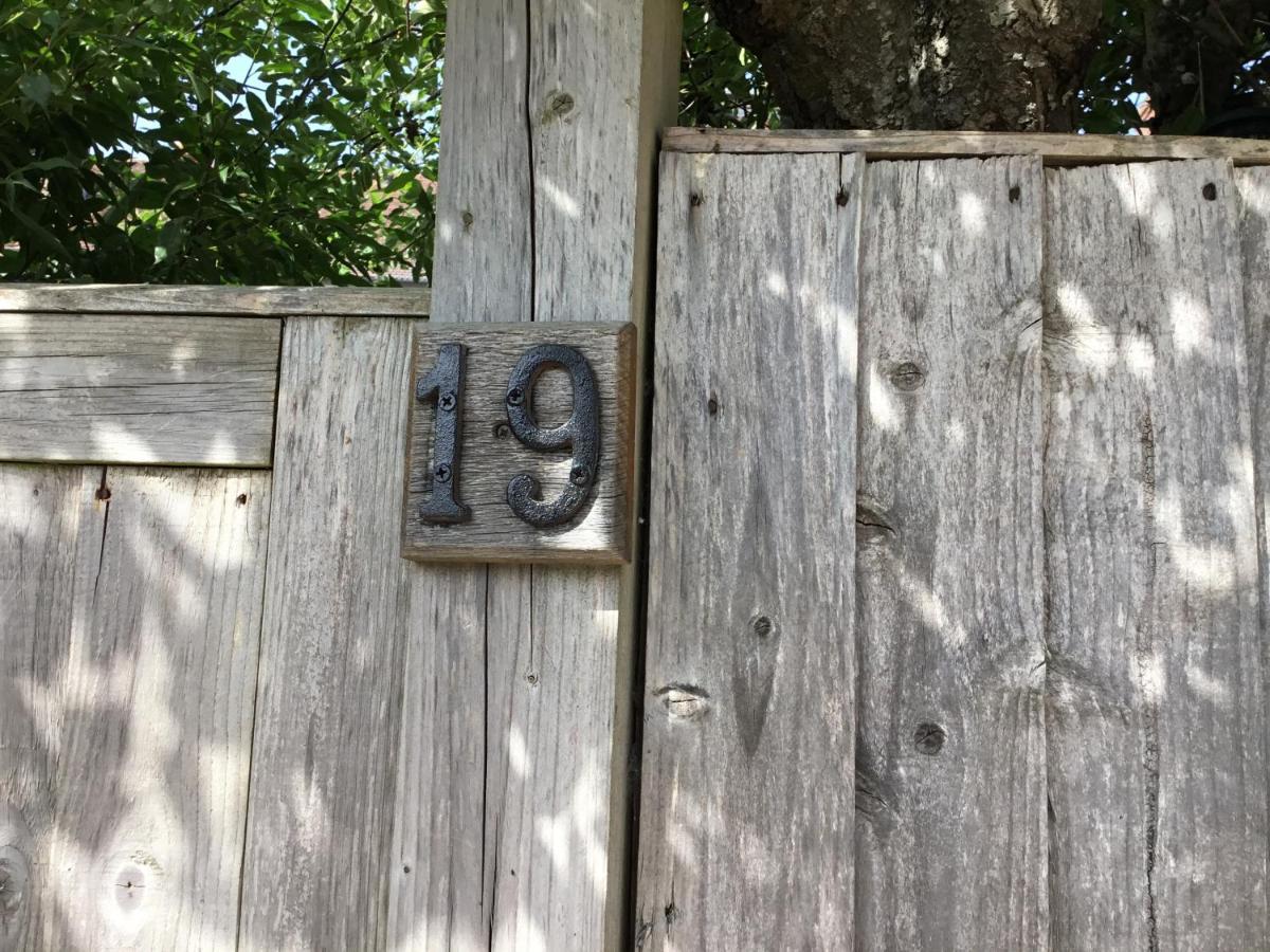 Number 19 B&B Chichester Exterior foto